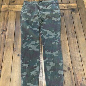 Sanctuary Camo Pants Womens 30 Green Casual Chino Straight leg flat front